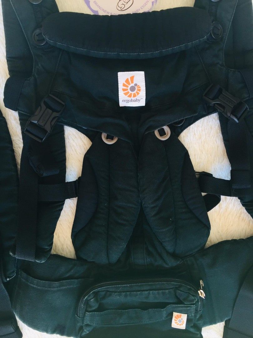 Ergobaby Omni 360 pure black (slightly use) (Category: Carriers & Slings) located in Tuguegarao City. Submitted by kikay.store.ph30 (Listing ID 1397107593, Image 2). Description: ❗NEW ARRIVALS ❗🇱🇷 Brand : Ergobaby Omni 360 pure black Condition: slightly use Price : 2800 no stain Discoloration Ready to use From us balikbayan box Authentic 💯 MOP: GCASH, BDO, MOD: SCO FOR SHIPPING PURPOSE, BUS SHIPPING, JNT, LBC ♥️ 1 day reservation ONLY ♥️ No to