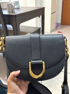 (Category: ) located in . Submitted by allshewants08 (Listing ID 1397052884, Image 1). Description: .