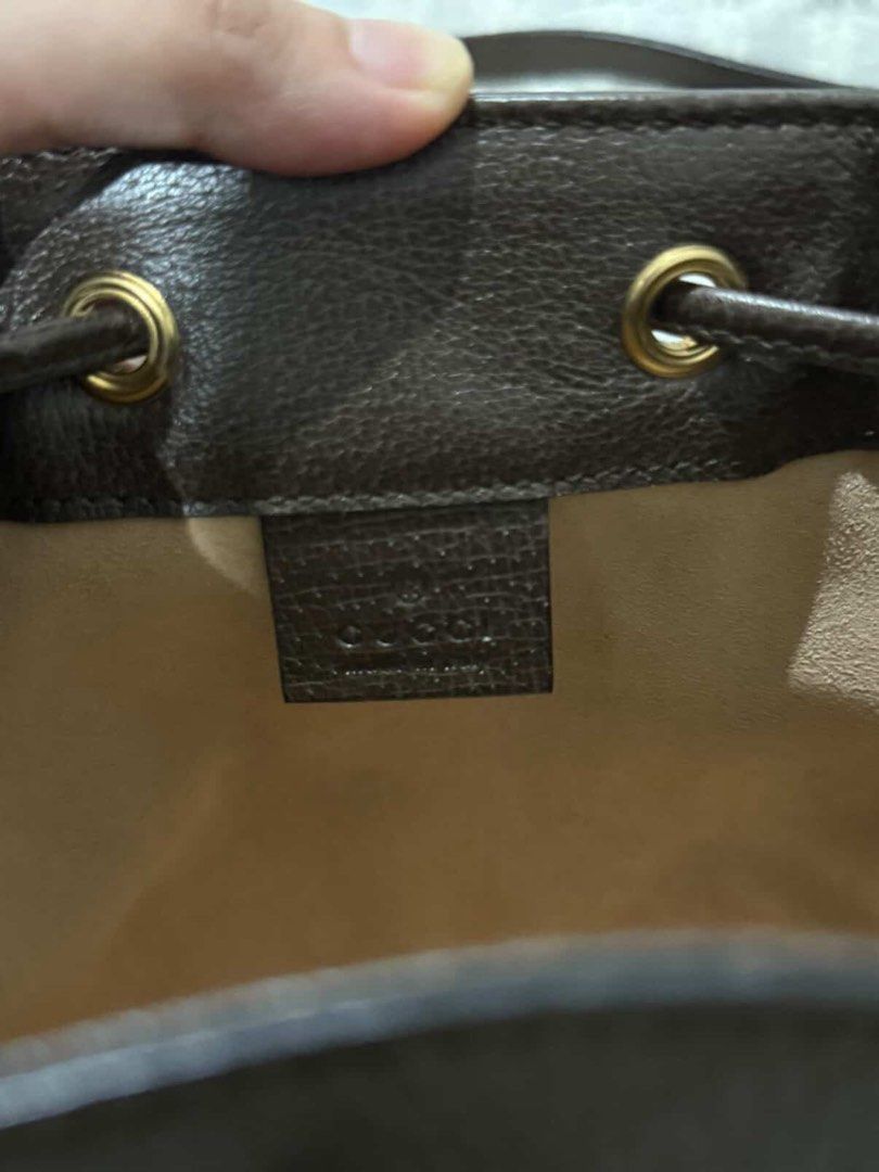 Gucci (Category: Luxury Bags & Wallets) located in Las Pinas. Submitted by mimikaii (Listing ID 1397177053, Image 3). Description: With dust bag and care card.