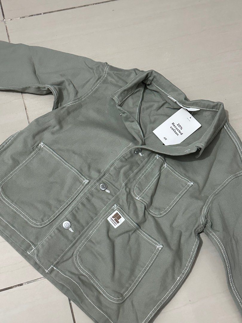 H&M Kids Jacket & Blue long sleeve (Category: Babies & Kids Fashion) located in Manila. Submitted by ycmkk (Listing ID 1397158149, Image 1). Description: - no flaws, brand new with tag - slightly nego, just send ur offer - selling both for 1,200 - Green jacket for 6-7Y: bought in middle east for 95 SR (~₱1,300) - if buying this alone: 750 - Blue stripes long sleeve for 8-9Y: bought also in middle east for 100 SR (~₱1,400) - if buying this alone: 