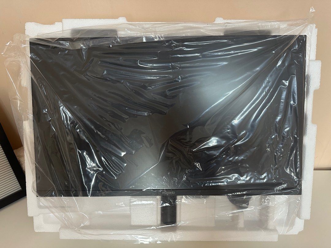 Huawei MateView SE (Category: Monitor Screens) located in Manila. Submitted by aj.honey (Listing ID 1397042592, Image 3). Description: .