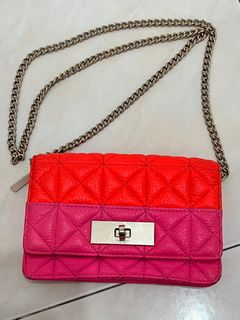 (Category: ) located in . Submitted by Pre_loved_ (Listing ID 1397178167, Image 1). Description: .