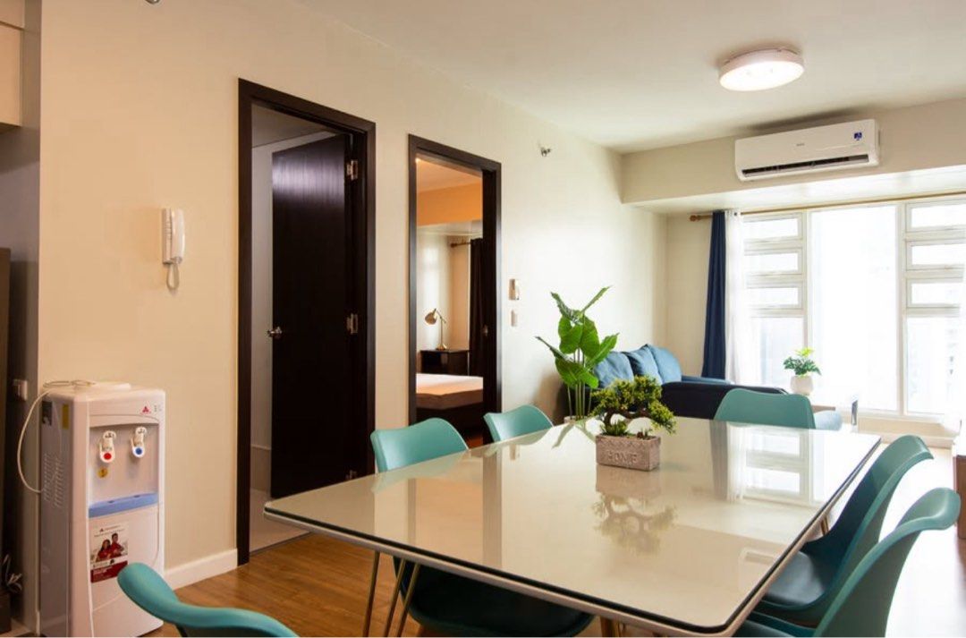 Kroma Tower 1BR Condo Unit For Rent in Makati Legazpi Village (Category: Apartments & Condos) located in Manila. Submitted by don_caasi_09172412763 (Listing ID 1334827199, Image 2). Description: Property Details: Building: Kroma Tower Unit Type: 1 Bedroom Floor Area: 56 sqm. Floor Level: 43rd Balcony: No Parking: No Fully Furnished Availability: Immediate Highly Secured 24/7 Security Expat Friendly Requirements: Minimum 1 year 2 months deposit, 2