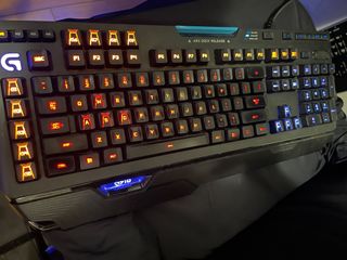 Logitech G910 ORION SPARK RGB 機械鍵盤 not razer rog tuf asus msi giga steelseries corsair64189682545539110