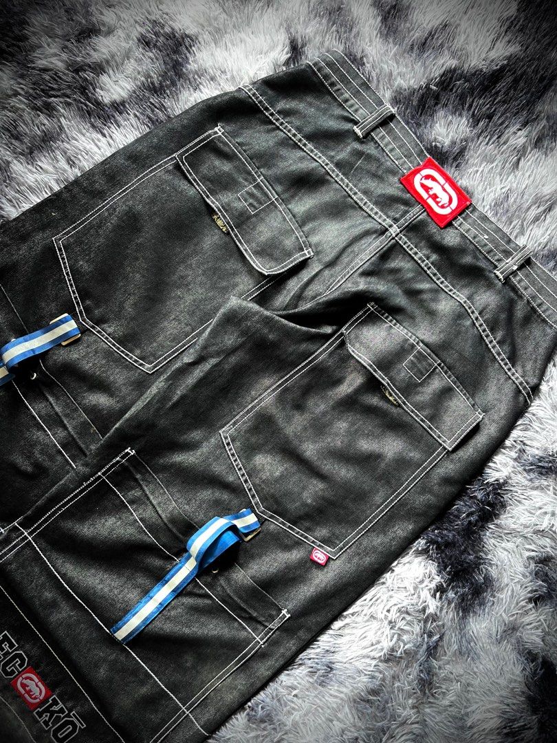 Massive Big Pockets Ecko Unltd Reflectorized (Category: Jeans) located in Manila. Submitted by 777pelle (Listing ID 1397073616, Image 3). Description: FS/TRADE Massive Big Pockets Ecko Unltd Reflectorized issue: distressed as seen on pics 38-39 Waist (36 on tag) 45 Length 16 Thigh 13.5 Leg Op dm for inquiries.