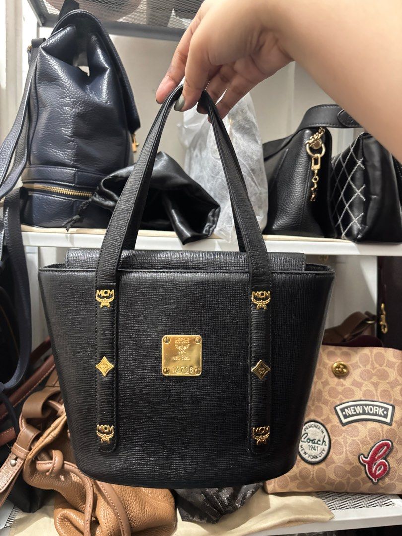 MCM vintage Bag (Category: Luxury Bags & Wallets) located in Valenzuela. Submitted by melizza.ph (Listing ID 1397166460, Image 1). Description: Original mcm Made in Korea with etiketa Personal Bag No flaws Expect signs of usage as it is preloved. Rfs. Decluttering.