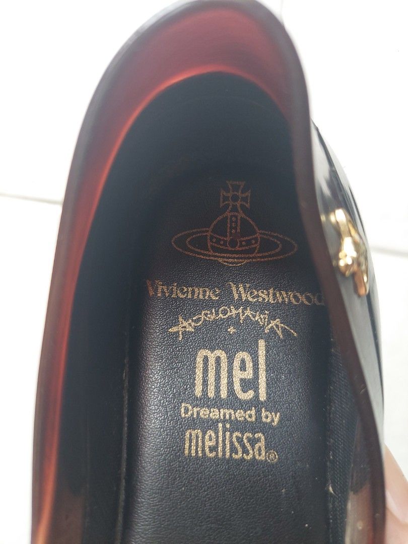 Melissa Sandals for Girls (Category: Babies & Kids Fashion) located in Muntinlupa City. Submitted by mildz9 (Listing ID 1397043618, Image 2). Description: Melissa Footwear for girls size USA 1/ EUR 32 RFS : Outgrown by my daughter.