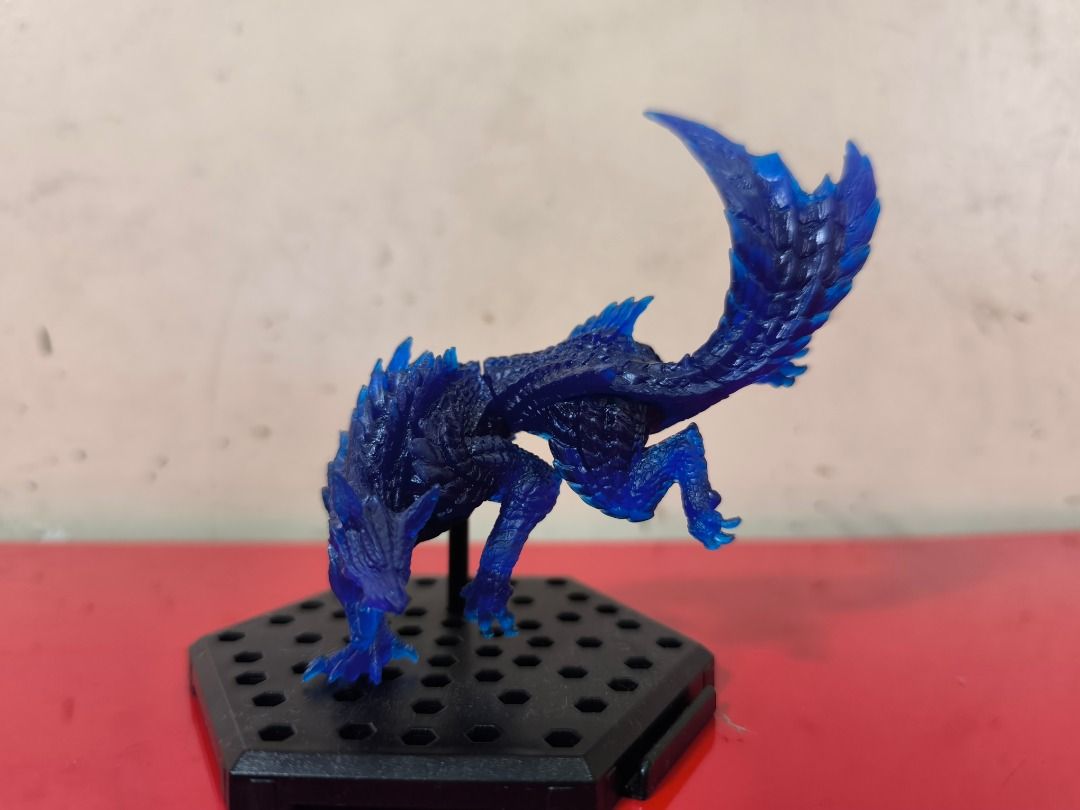 Monster Hunter Lunagaron Figure (Category: Figurines & Statues) located in Manila. Submitted by extraricecollectibles (Listing ID 1397156910, Image 1). Description: MONSTER HUNTER FIGURE BUILDER - Features a detailed, blue design. - Dynamic pose. - Stands on a black hexagonal base. - Perfect for Monster Hunter collectors..