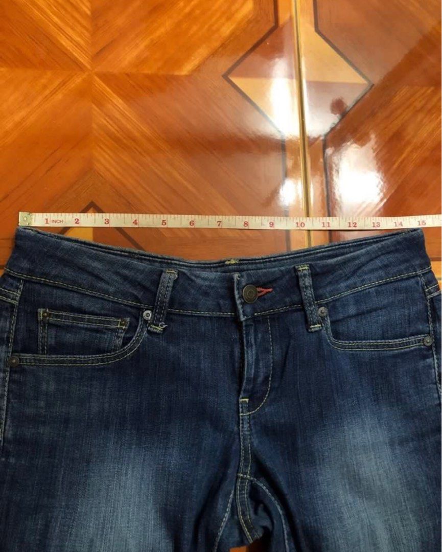 original mango jeans pants (Category: Jeans) located in Mandaluyong City. Submitted by bmorig (Listing ID 1397185376, Image 3). Description: fit 26/27 alam mo nama po size mo. nandyan na po details.