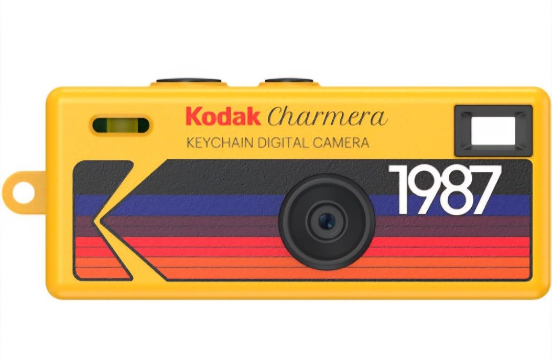READY STOCK❗️Kodak Charmera Keychain Digital Camera in YELLOW