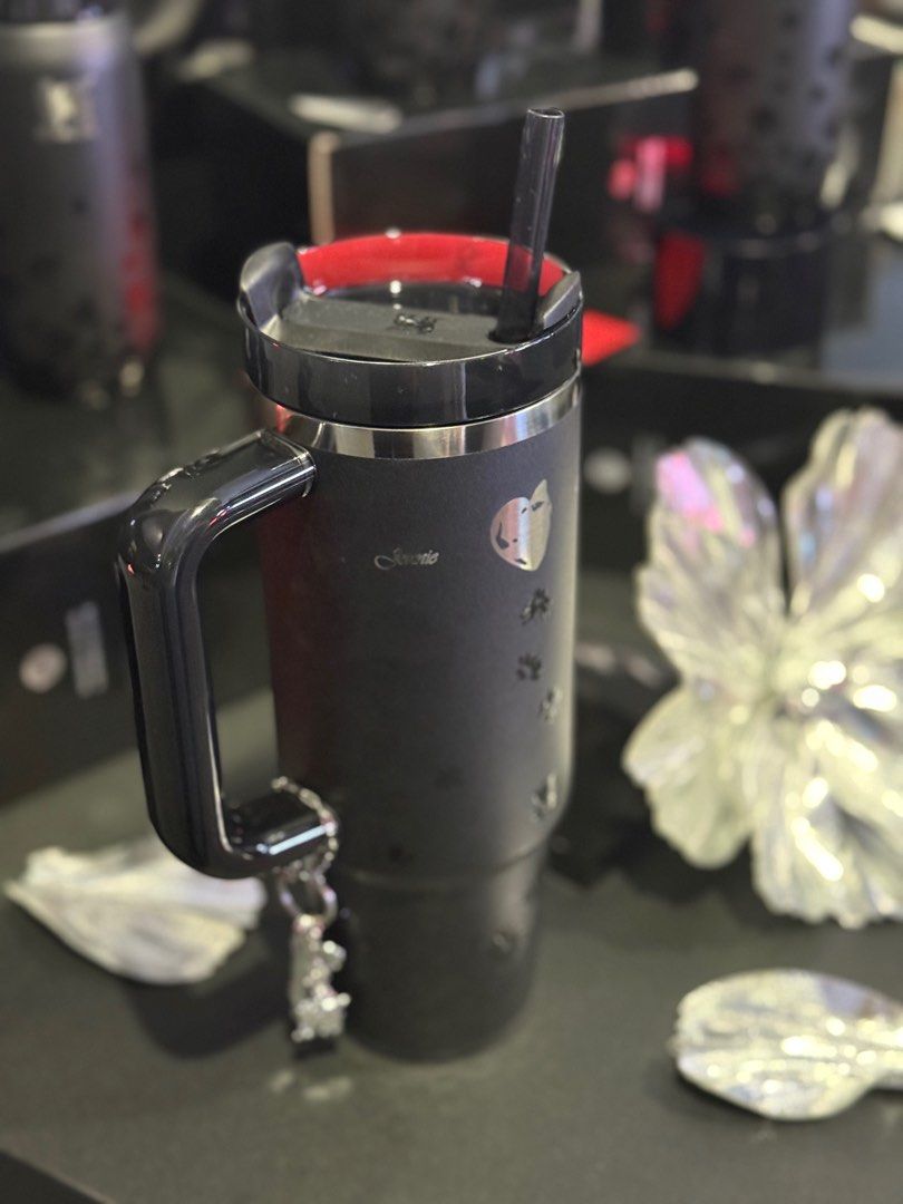 [SG INSTOCK] stanley 1913 x jennie tumbler (Category: Water Bottles & Tumblers) located in Singapore. Submitted by seoulplayground (Listing ID 1396807971, Image 3). Description: READY STOCK bottle - left 2 tumbler 887ml - sold out(Can PO) 3rd apr updated - directly from Korea! - meetups at balestier plaza do feel free to check out 😀.