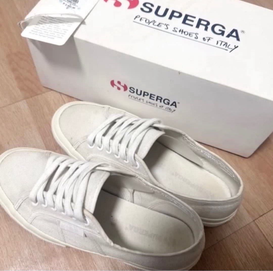 Superga 2750-COTU Classic Total White (Category: Sneakers) located in Cainta. Submitted by kei_21 (Listing ID 1397113528, Image 2). Description: Closet cleanup sale Decluttering Original Superga Classic cotu 2750 Total white (needs cleaning) Srp ₱2,650 Size: Euro 39 Us M 6.5 Us W 8 (For size8-9 womens) Complete with box Loc: Pasig.