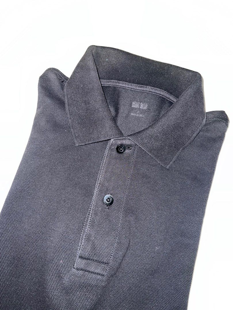 Uniqlo Polo Shirt (Category: Tshirts & Polo Shirts ) located in Bulacan. Submitted by leyovv (Listing ID 1397186845, Image 3). Description: - Uniqlo black polo shirt - Collared neckline - Short sleeves - Two-button placket - Perfect for casual and semi-formal occasions.