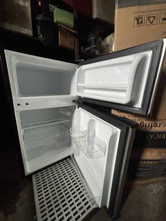 Magic chef Bar Refrigerator, TV & Home Appliances, Kitchen Appliances ...