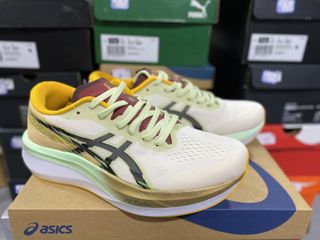 (Category: ) located in . Submitted by khai.uasneakers (Listing ID 1397388779, Image 1). Description: .