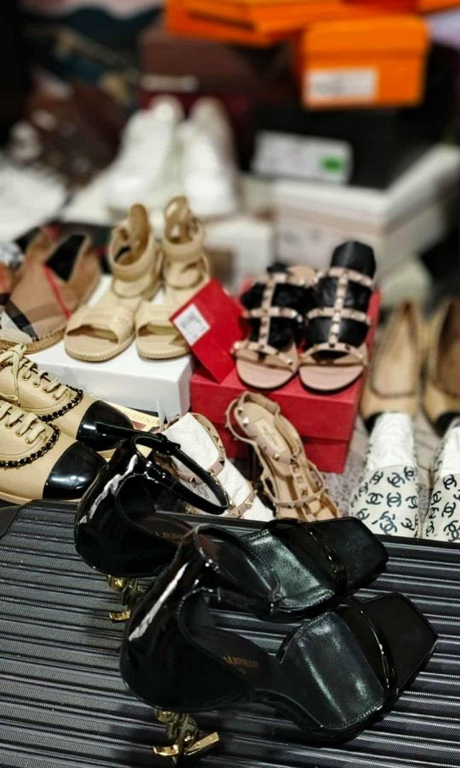 Authentic YSL Opyum Heels With Authenticity Document, Dustbag and Box (Category: Heels) located in La Trinidad. Submitted by designerluxeshop (Listing ID 1393186949, Image 1). Description: pre-owned YSL Opyum heels with dustbag ,authenticity document and box size 39, 💯% original, in good condition, shipping is free, message me if interested, delivery is by schedule discount is offered for cash buyer layaway is accepted 20% downpayment 80% payabl