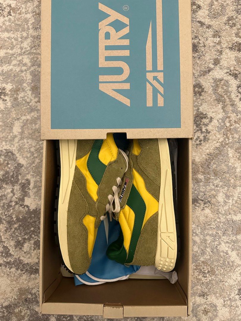 AUTRY SNEAKERS (Category: Sneakers) located in Quezon City. Submitted by jt1680 (Listing ID 1397334819, Image 2). Description: WWLM HN06 Reelwind low man Hairy/nylon moss/amazon SIZE 42 US 9 Original price 15,298.