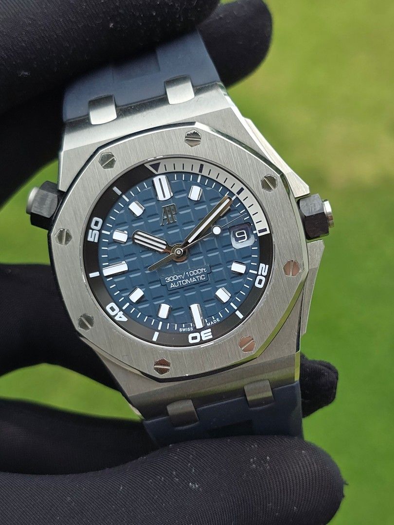 AUDEMARS PIGUET AP ROYAL OAK OFFSHORE DIVER BLUE DIAL 15720 15720ST 15720ST.OO.A027CA.01 – NOV 2021 (Category: Watches) located in Singapore. Submitted by rollieinthedeep (Listing ID 1397261259, Image 3). Description: >SELF-OWNED LANDED HOME BOUTIQUE with MORE THAN 1000 Genuine real person reviews on Carousell! ⭐⭐⭐⭐⭐ >>AUTHENTICITY GUARANTEE CERTIFIED PROFESSIONAL SELLER BY CAROUSELL!✅ BUY with peace of mind today! >>>PRICE FIRM (NON NEGO) LOWEST