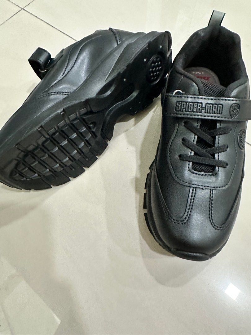 Bata Marvel (Category: Babies & Kids Fashion) located in Rawang. Submitted by alice134 (Listing ID 1397262294, Image 3). Description: Kid shoe size uk 3 Brand New RM38 Original price is RM79.90.