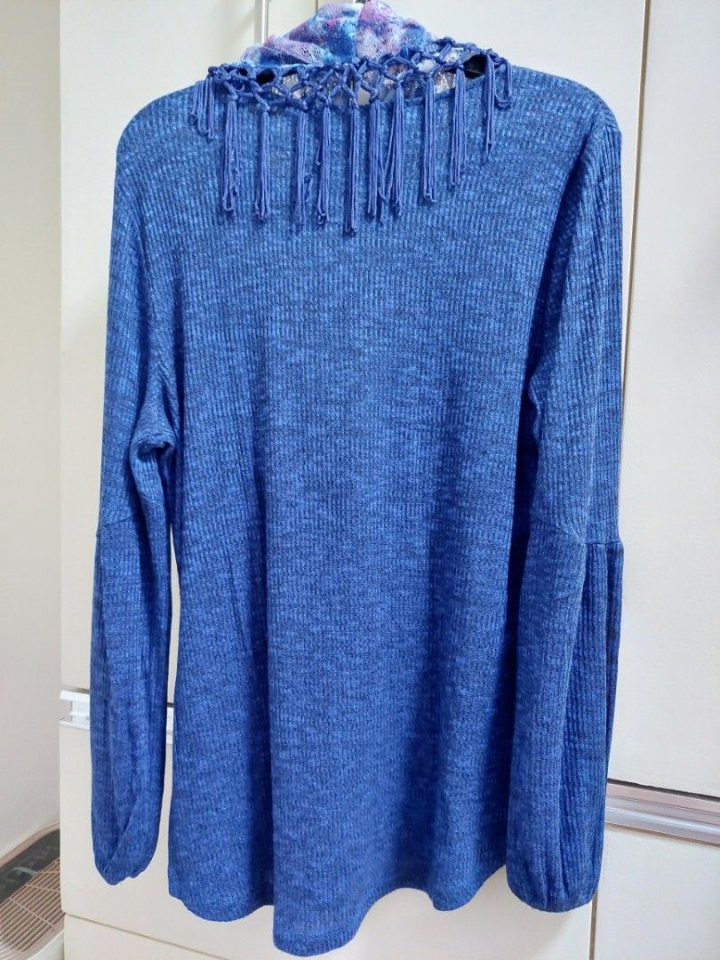 Bundle Women's Long Sleeves Knitted Tops (Category: Longsleeves) located in Quezon City. Submitted by al217 (Listing ID 1397226028, Image 3). Description: Bundle Women's Long Sleeves Knitted Tops ⚠️ 2pcs. for Php200. Colors: Royal Blue & Black (may slightly differ due to lighting). Brands: Style & Co / Terranova Condition: Preloved / Used, but still looks new. Sizes: Small on tag. But, can fit up to XL body frame. RFS: De-cluttering.