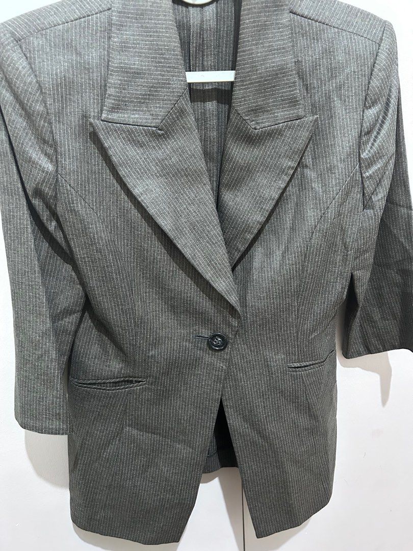 Calfleet Collection Pinstripe Blazer (Category: Coats, Jackets and Outerwear) located in Manila. Submitted by primemover2 (Listing ID 1397312766, Image 2). Description: - Calfleet Collection blazer - Gray pinstripe fabric - Classic design - Single-button closure - Notched lapel - Three-quarter sleeves - Tailored fit - Adds sophistication.