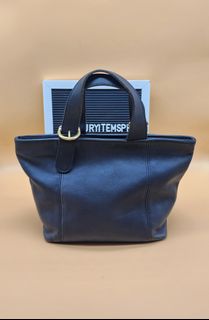 (Category: ) located in . Submitted by luxuryitems_ph (Listing ID 1397286429, Image 1). Description: .