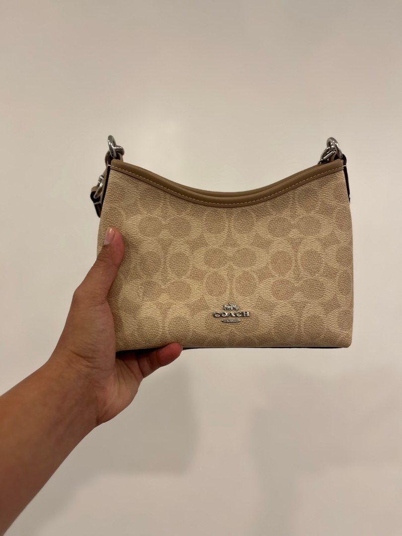 Coach small Laurel (Category: Luxury Bags & Wallets) located in Manila. Submitted by luxwalletbags (Listing ID 1397339050, Image 1). Description: Guaranteed Original.