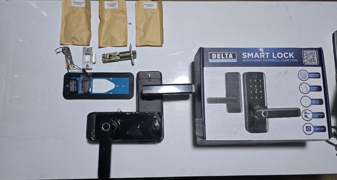 Delta Smart Door Lock (Category: Locks, Doors & Gates) located in Rizal. Submitted by potato_corner (Listing ID 1397329937, Image 2). Description: Delta Smart Door Lock Complete 2 RFID 2 Keys Keypad password Finger Print.