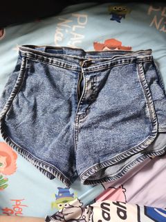 (Category: ) located in . Submitted by belbel92 (Listing ID 1397258188, Image 1). Description: .