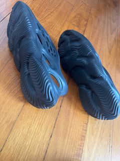 100+ Yeezy foam runner For Sale Men's Fashion Carousell Singapore