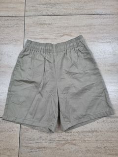 (Category: ) located in . Submitted by kk_gu.uniclothing.wear (Listing ID 1397242989, Image 1). Description: .