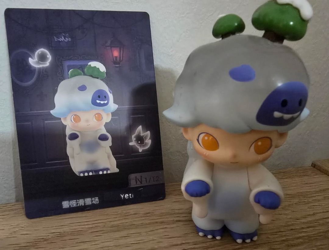 Dimoo (Category: Designer & Blind Box Toys) located in Singapore. Submitted by dskwrld (Listing ID 1397330113, Image 1). Description: - Two Dimoo figures for sale - Each figure comes with its original card. Hirono is the rare color of the set - Kept in a display case. - Ideal for collectors. Dimoo- 8 sgd .