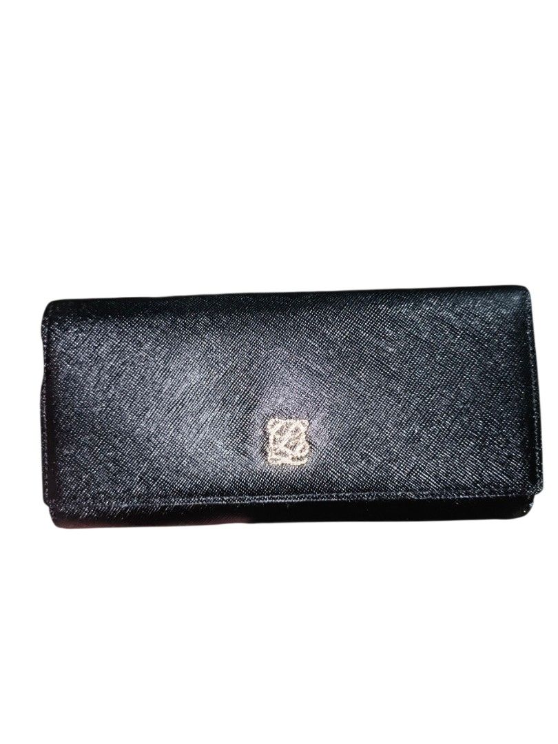 Louis Quatorze LQ Long wallet (Category: Wallets & Card holders) located in Mainit. Submitted by cherpaulassortedshop (Listing ID 1397356494, Image 2). Description: Like new condition Ukay ukay source.