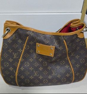 (Category: ) located in . Submitted by rcloset___ (Listing ID 1397260511, Image 1). Description: .