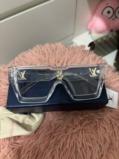 (Category: ) located in . Submitted by mochi.fluffys (Listing ID 1397390558, Image 1). Description: .