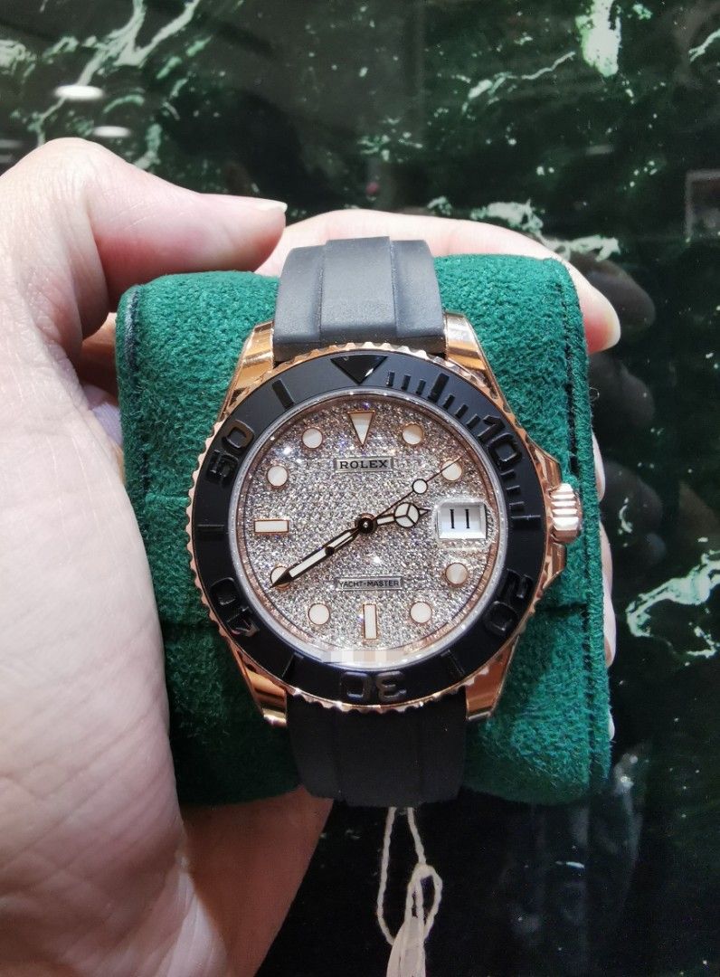 May 2022 Rolex Yachtmaster 37 rose gold pave diamond 268655 (Category: Watches) located in Singapore. Submitted by hengwatch (Listing ID 1397363966, Image 1). Description: Rolex Yachtmaster 37 rose gold pave diamond dial oysterflex Model number 268655 Very Mint condition 99% new With protection film applied Comes with box and cert dated May 2022 With white hang tag with matching serial number Selling for $48500 Subscribe to our tele-gram group fo