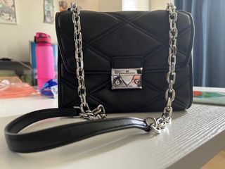（分類：）位於 。 由 SATKT 提交（商品編號 1397221333，圖片 1）。簡介： 。