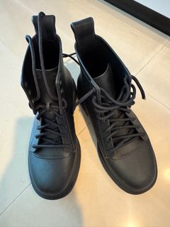 (Category: ) located in . Submitted by romanesco (Listing ID 1397300862, Image 1). Description: .