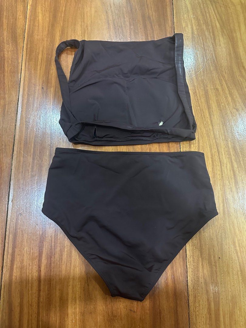 Nekid Swimwear Cocoa Bikini (Category: Bikinis & Swimsuits) located in Pasig City. Submitted by caitlinbuys (Listing ID 1397220652, Image 2). Description: Willow Top in Cocoa - size L Mona Bottom in Cocoa - size M (Bottoms are high-waist) MOP: Gcash, BPI, BDO MOD: GGX, J&T, SDD.