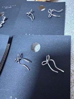 韓國nyu nyu銀色耳環 made in Korea64210709064834110