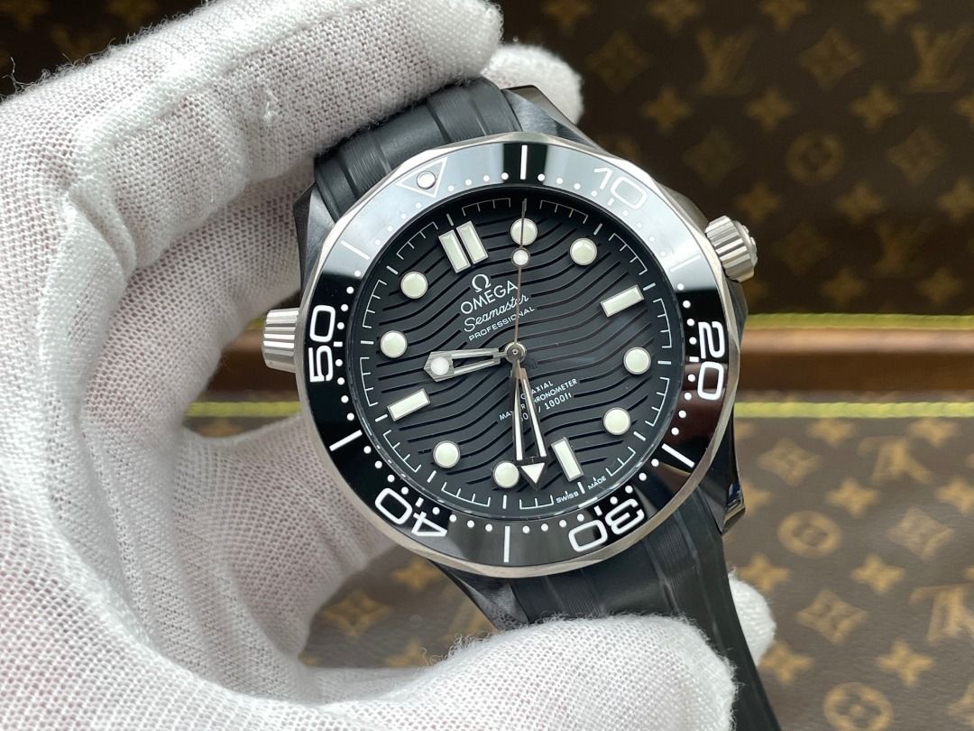 Omega Seamaster 300 Ceramic Titanium Ring Seamaster (Category: Men's Watches) located in Pasig City. Submitted by wisefalcon6199 (Listing ID 1397282940, Image 3). Description: .