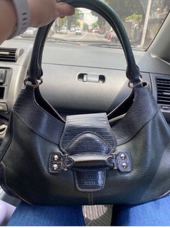 (Category: ) located in . Submitted by sherockxx (Listing ID 1397303519, Image 1). Description: .