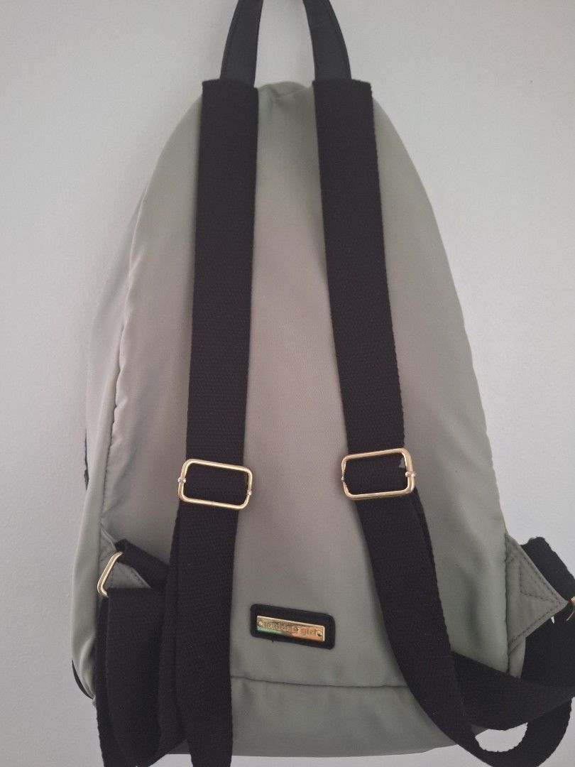 Preloved Steve Madden / Madden Girl Backpack (Category: Backpacks) located in Quezon City. Submitted by thriftforkeeps (Listing ID 1397278172, Image 2). Description: Pasalubong from US Minor flaws, stains Color: Grey w/ black details Gold hardware RFS: Decluttering.