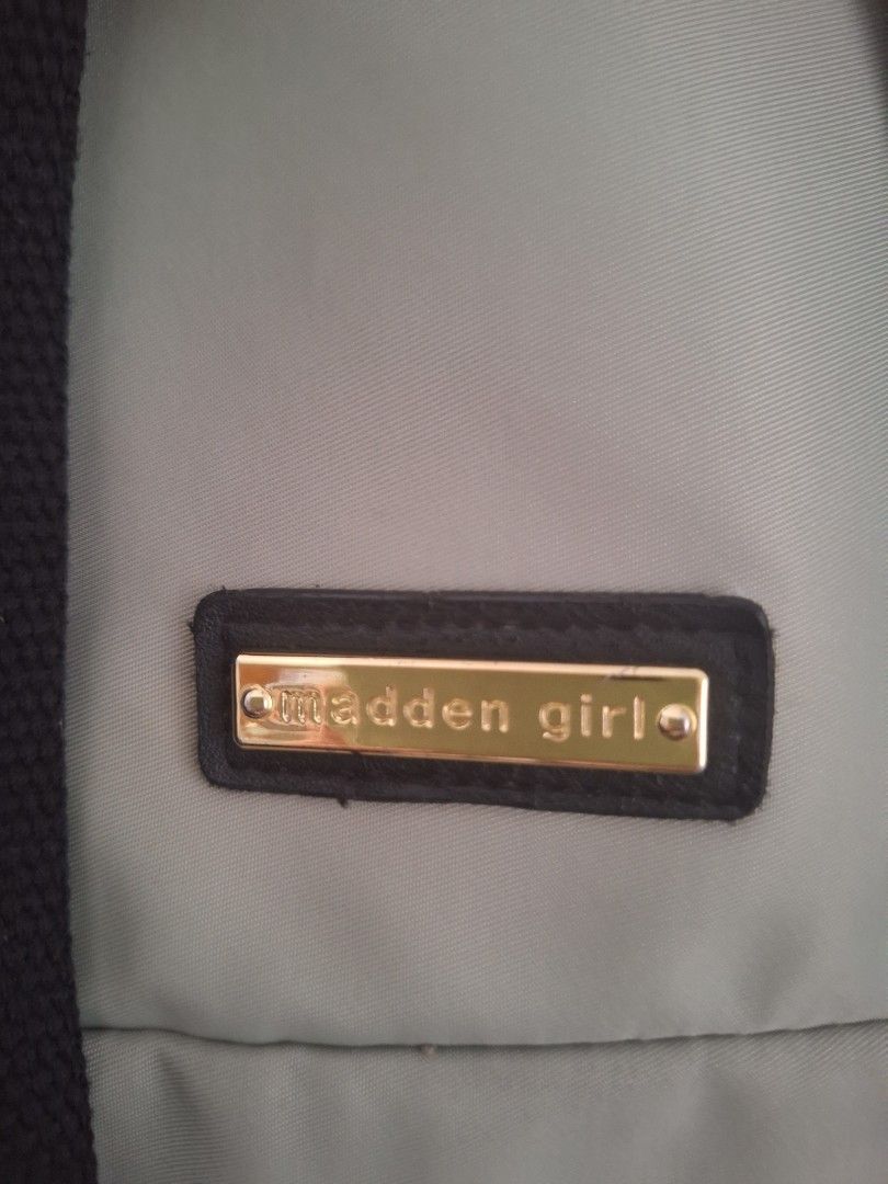 Preloved Steve Madden / Madden Girl Backpack (Category: Backpacks) located in Quezon City. Submitted by thriftforkeeps (Listing ID 1397278172, Image 3). Description: Pasalubong from US Minor flaws, stains Color: Grey w/ black details Gold hardware RFS: Decluttering.