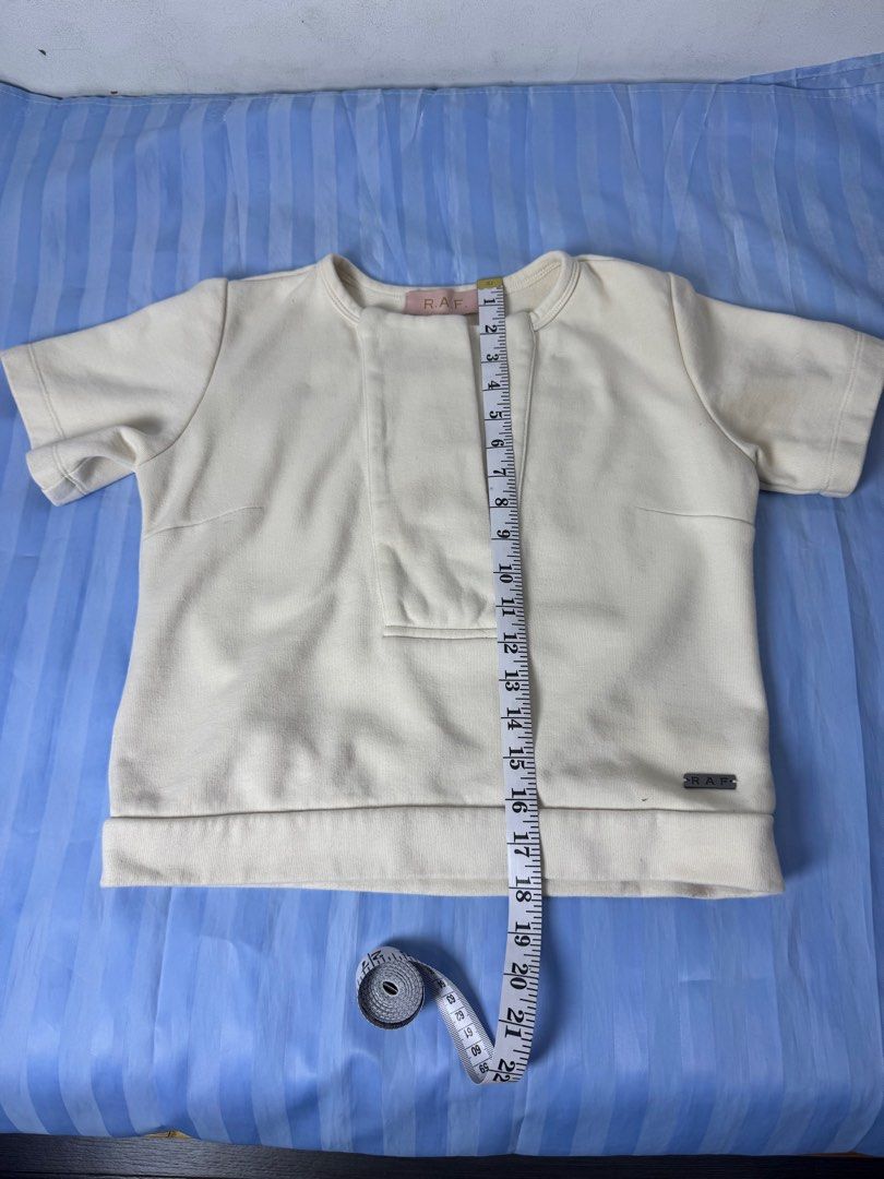RAF coords size XS (Category: Sets or Coordinates) located in Calamba. Submitted by zarahzion (Listing ID 1397300703, Image 2). Description: RAF SOLD AS SET TOP & Shorts size XS USED.