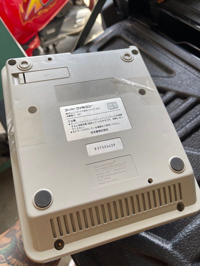 Rare Vintage Nintendo Super Famicom Console (Category: Nintendo) located in Manila. Submitted by thevintage90_sretro. (Listing ID 1397271699, Image 3). Description: good condition still presentable 100v Legit 📩📩📩.