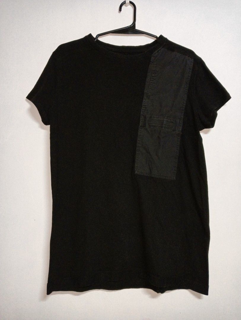 RICK OWENS DRKSHDW SHORT SLEEVE (Category: Shirts) located in Manila. Submitted by c4pybr (Listing ID 1397392988, Image 1). Description: 600 SHIPPED TILL JANUARY 31 : CUT WASHTAG L - 25 CHEST - 18 SLEEVE - 5.5 HEM - 20.