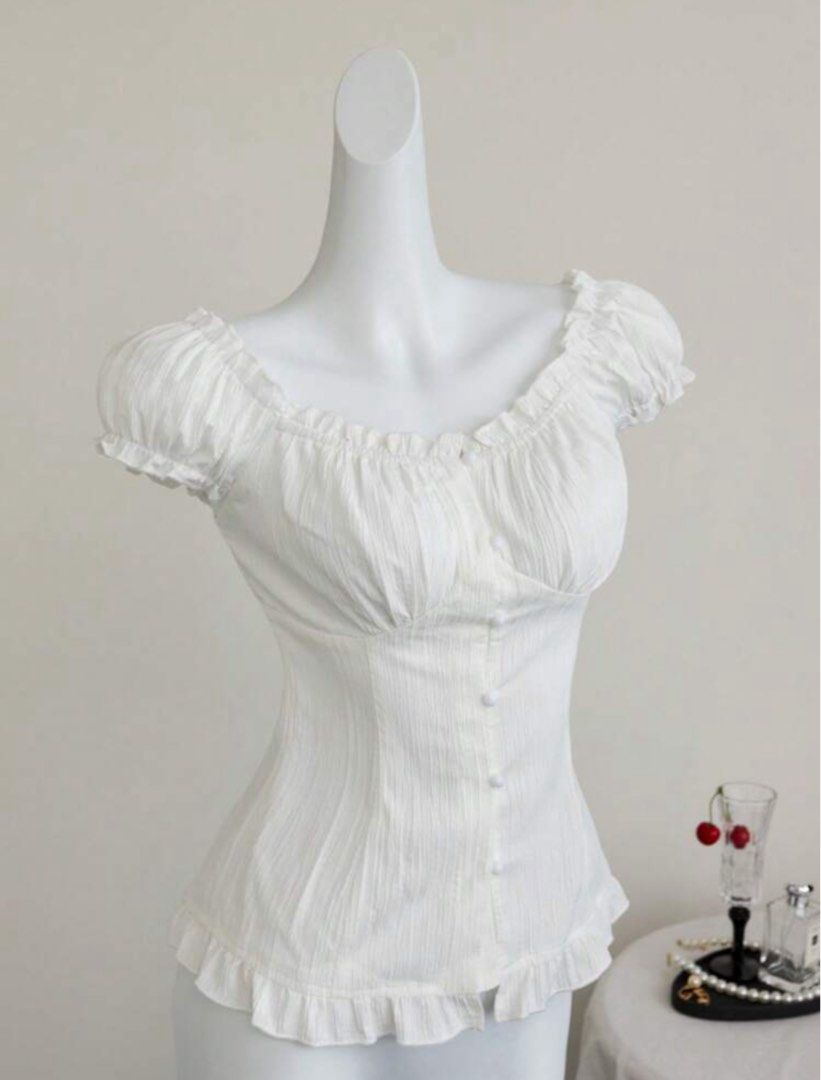 Shein Ruffle Top (Category: Sleeveless) located in Santa Rosa. Submitted by sochieee (Listing ID 1397392771, Image 1). Description: size xs used once .