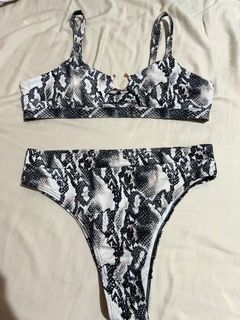 (Category: ) located in . Submitted by lululeimon (Listing ID 1397385506, Image 1). Description: .
