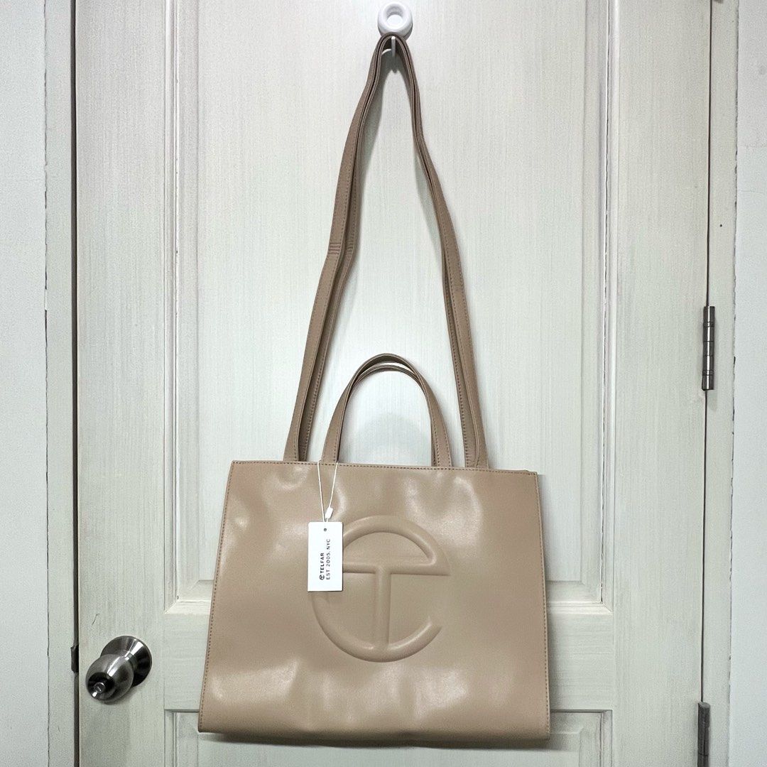 Telfar Shopper Bag Medium (Cream) (Category: Luxury Bags & Wallets) located in Makati City. Submitted by cp0613 (Listing ID 1397221361, Image 2). Description: SRP US$202 never used!.